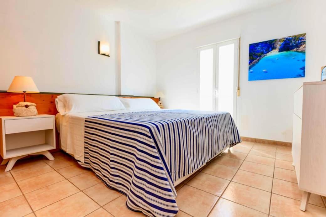 אס פוחולס Apartamentos Sa Varadero 3D Vista Mare Laterale מראה חיצוני תמונה