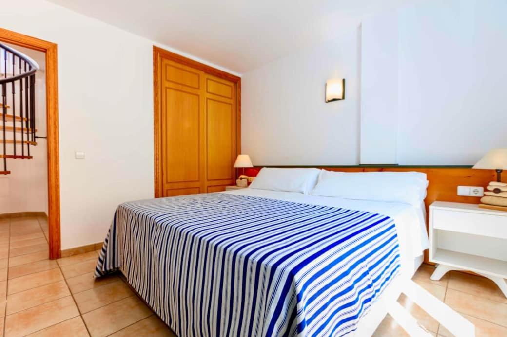 אס פוחולס Apartamentos Sa Varadero 3D Vista Mare Laterale מראה חיצוני תמונה